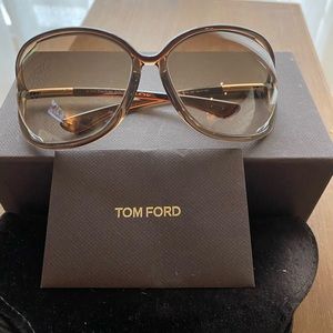 Tom Ford Raquel Sunglasses